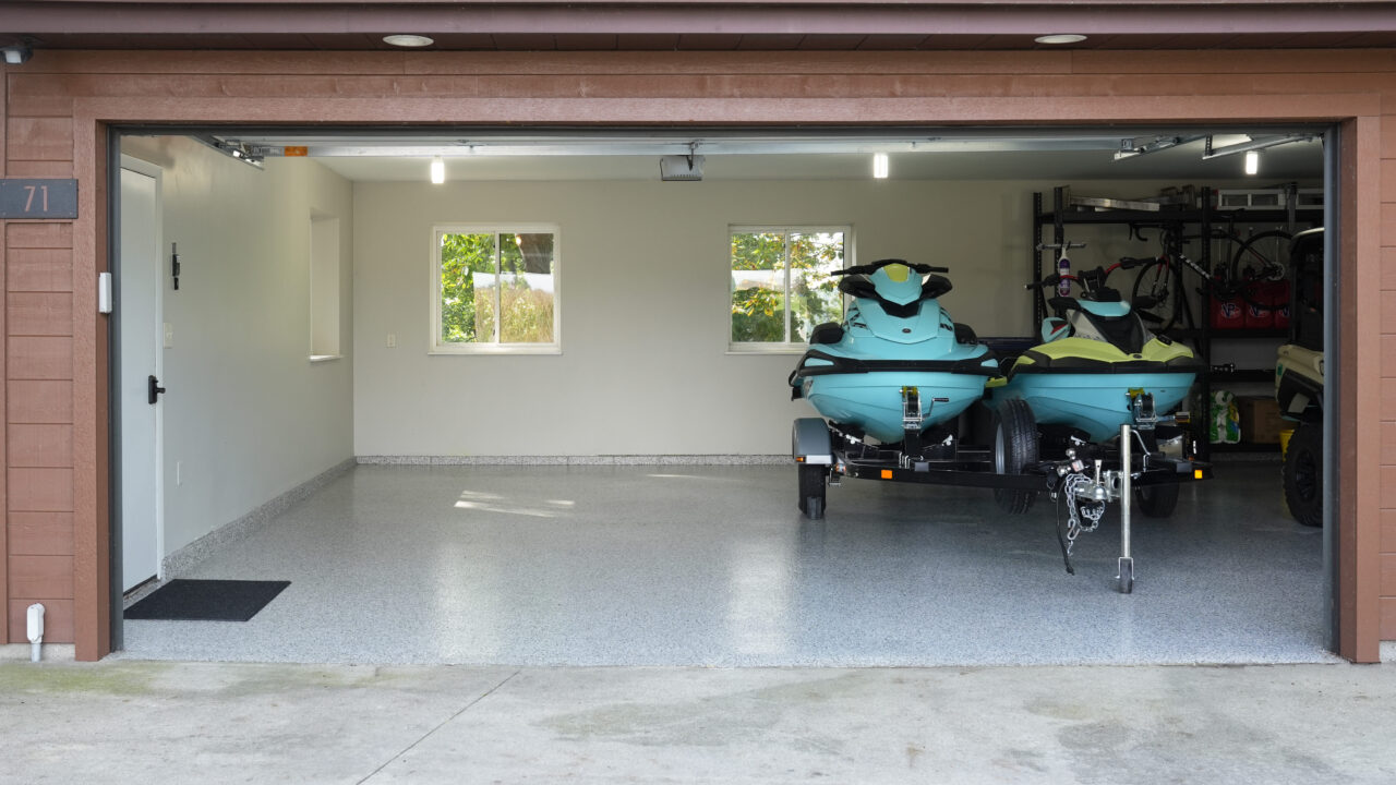 FB 916 Gracious Garage After