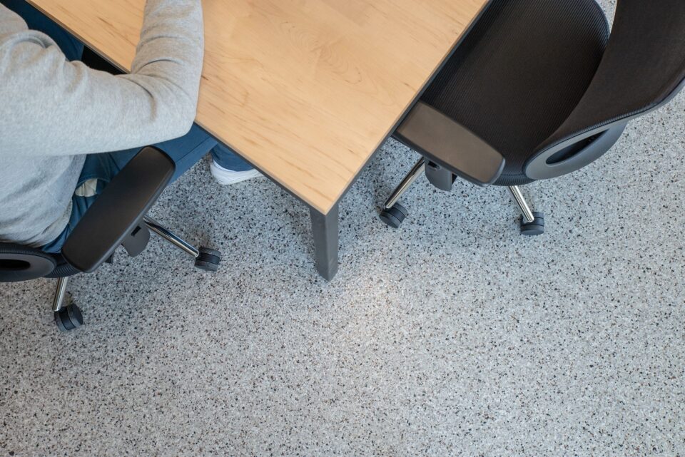 Commercial tab office